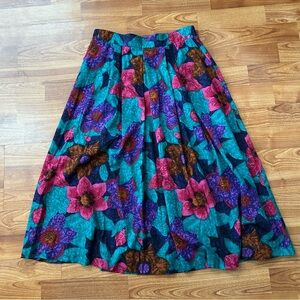 3/$20 Vintage Fire islander floral skirt